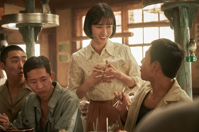 박효주-<b>서정연</b>-오희준- 정영주 , <b>영화</b> '1947 보스톤' 특별<b>출연</b>