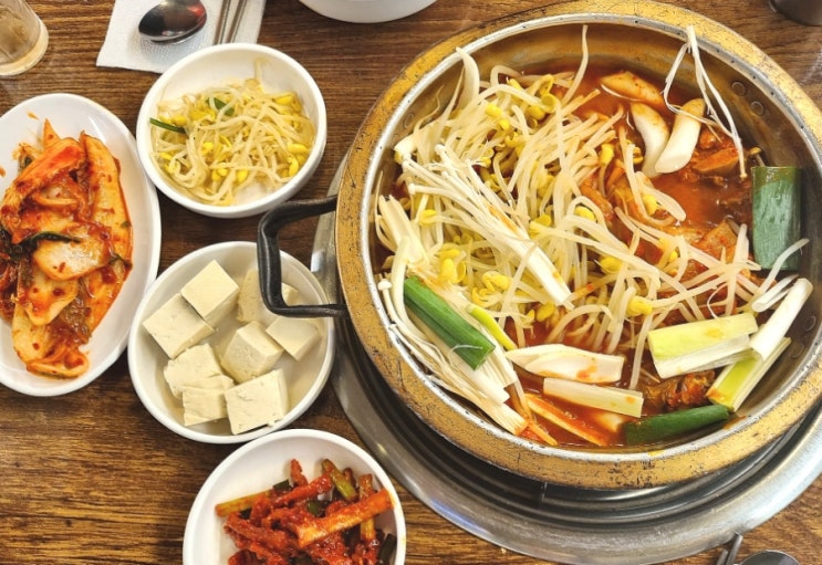 [서울 서대문역] 명동찌개마을 : 가성비 묵은지 갈비찜 맛집