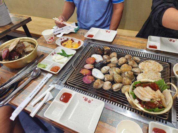 영흥도조개구이 한국수산 조개구이! 서비스도 많이 주시고 사장님도 친절한 영흥도맛집!