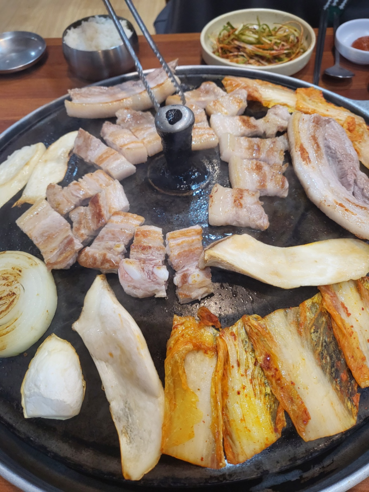  [광주맛집] 새벽늦게 고기굽기 좋은 삼겹살집 왕 솥뚜껑 생삽겹살 (구) 서울식사리해장국