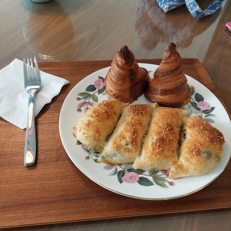  빵지순례 서강대 맛집 크리크 (Creek)