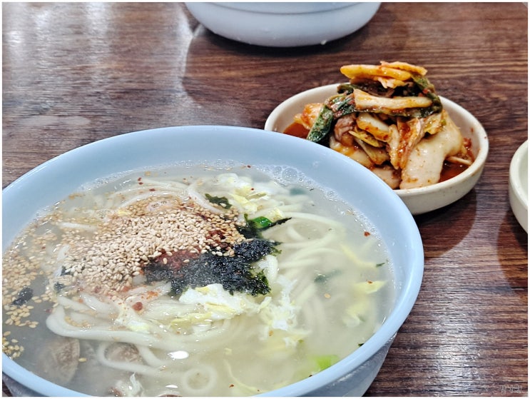  학생분식_ 강화도 전등사 근처 만두 맛집인데 여름엔 칼국수랑 콩국수만 팔아요