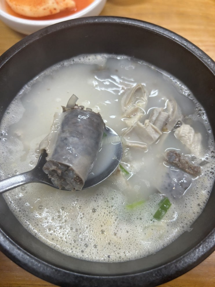 대전 오류동 / 서대전역 앞 홍한울에서 순대국밥을 먹었어요.
