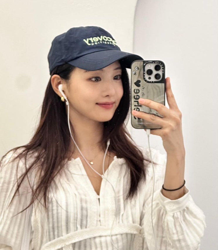  배우 이세희의 일상에서 친구처럼 함께하는 여자 야구 모자 종류 중 다양한 볼캡과 쓰는법