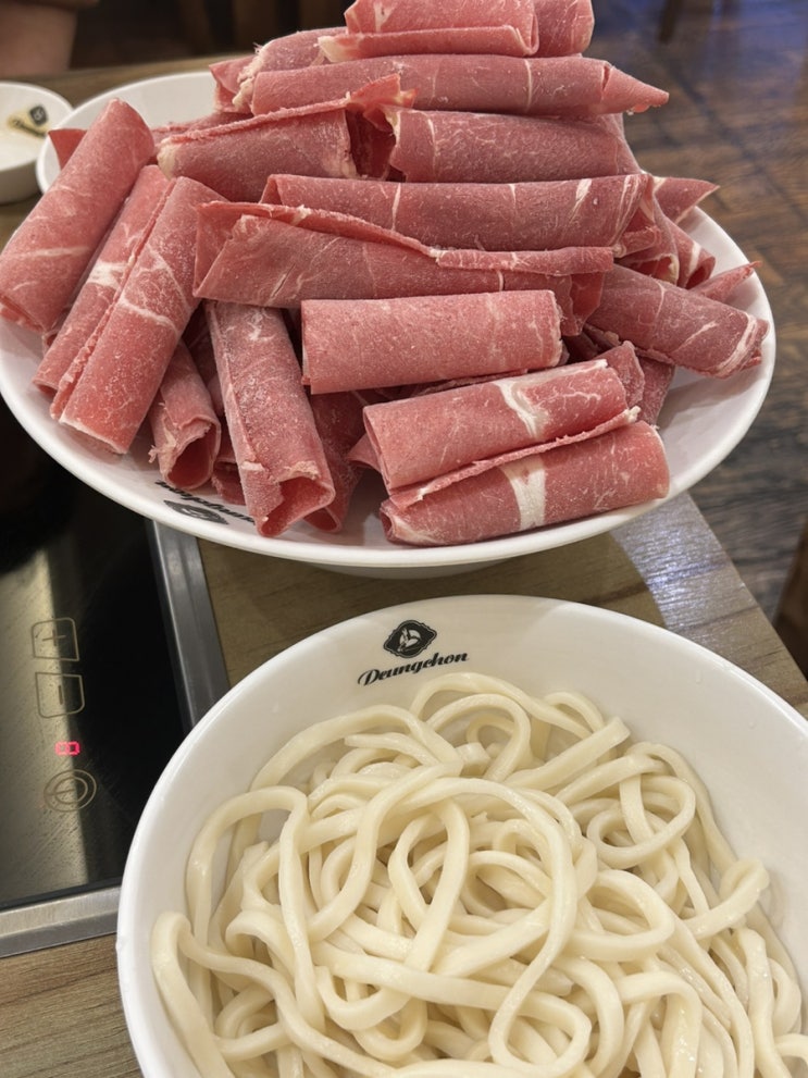  칼칼한 국물이 좋다면 등촌 샤브 칼국수 대명점