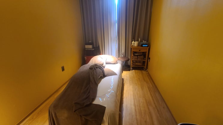  서울시 마곡에서 산후조리원 드팜므 산전관리 마사지샵인 [드팜므 스파] 입니다.