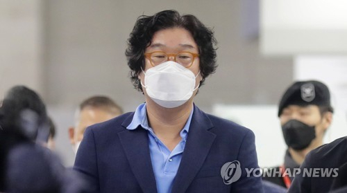 거래소 <b>김성태</b> 98억 횡령 쌍방울 상장폐지 <b>결정</b>하다