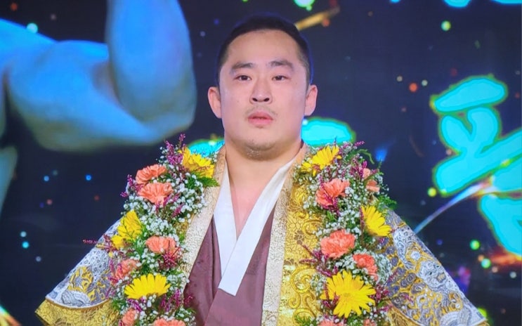 윤필재<b>장사</b>, 추석<b>장사</b>씨름대회 태백<b>장사</b> 등극 ! (올해3승째... 