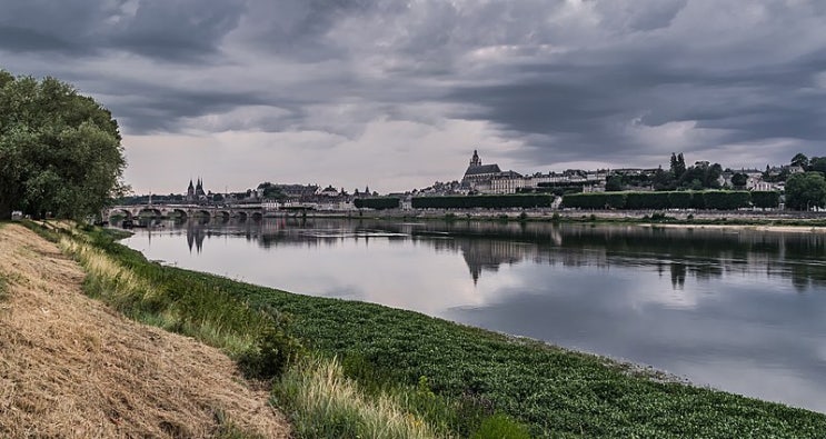  루앙 강 (Loire River)