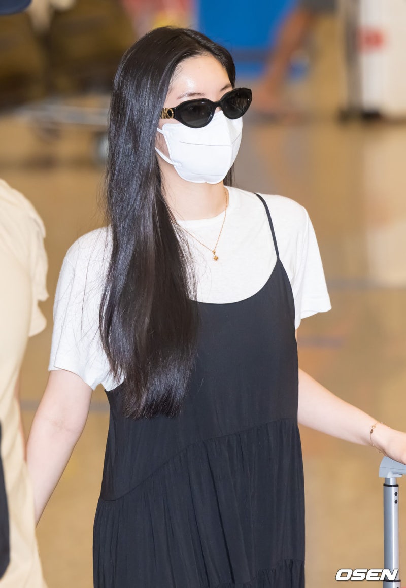 September 16, 2023: TWICE Mina's Instagram and Airport Fashion – Even Tired, She Looks Chic in Sunglasses