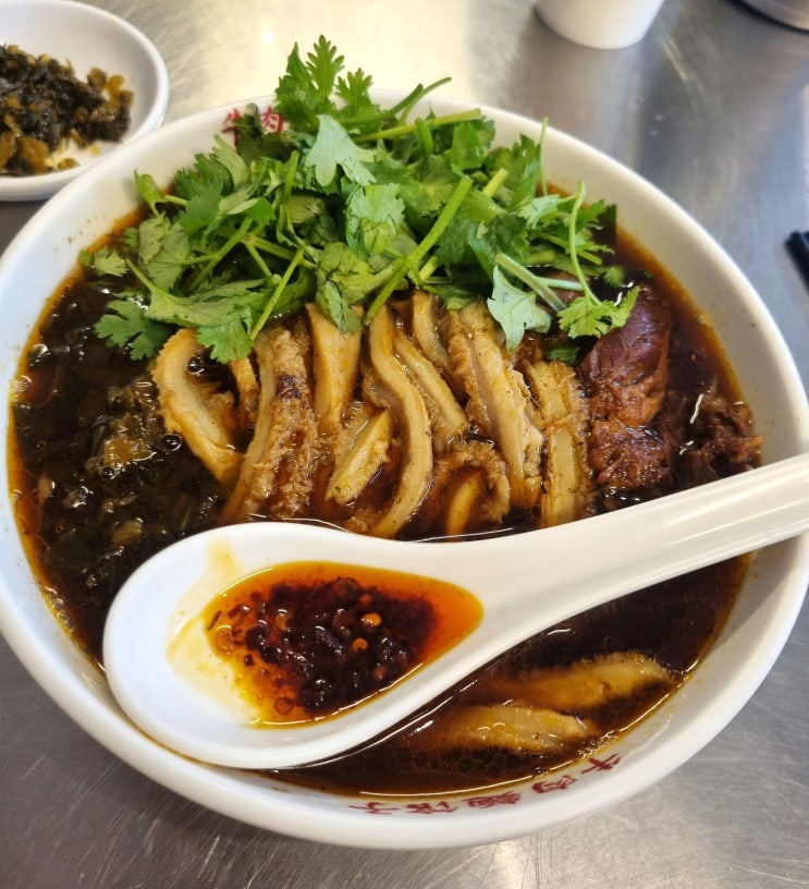  부산 남천동 맛집 대만식 우육면 전문점 뉴러우멘관즈 방문 후기