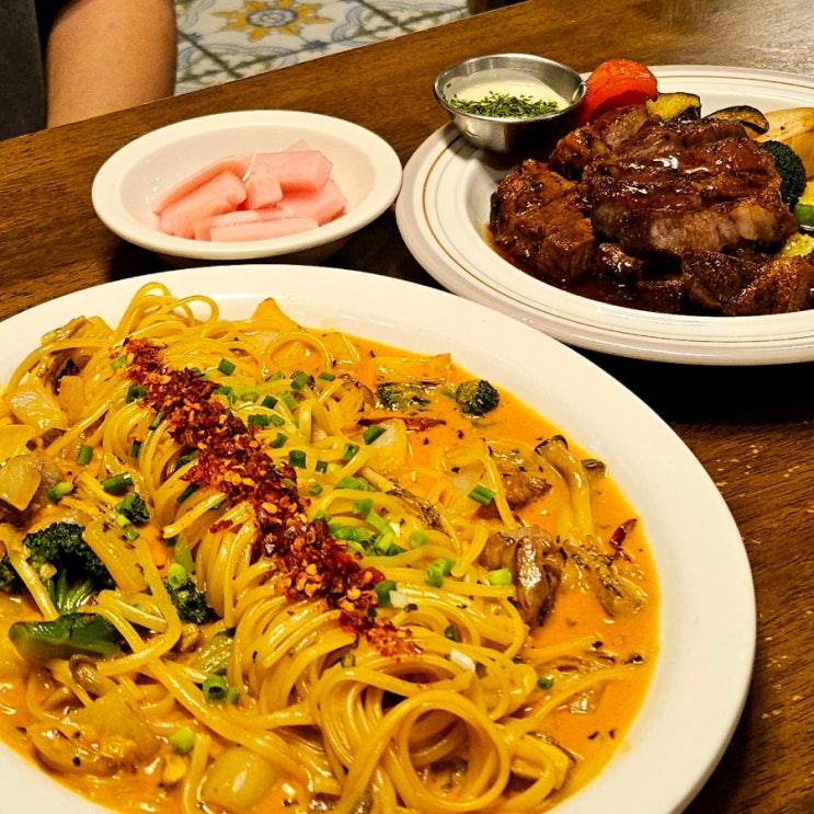  황리단길맛집 1994다이닝에서 1994파스타, 이베리코스테이크 맛있게 먹은 후기