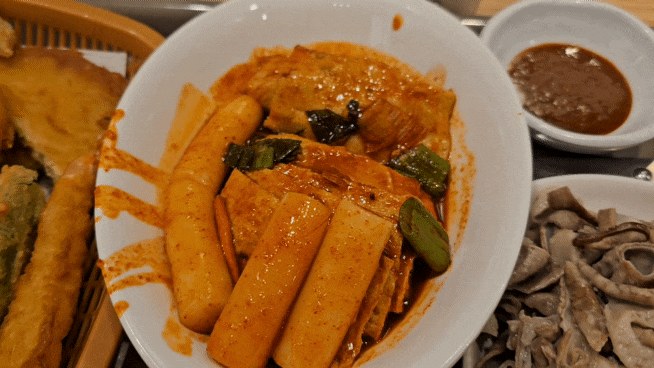 부산 구서동 분식집-맛있는 고추 튀김이 있는 돼지떡볶이 솔직 후기
