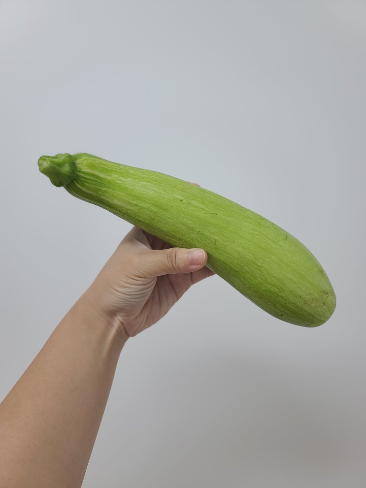  냉장고에 반찬이 없을 땐 애호박볶음 만들자!
