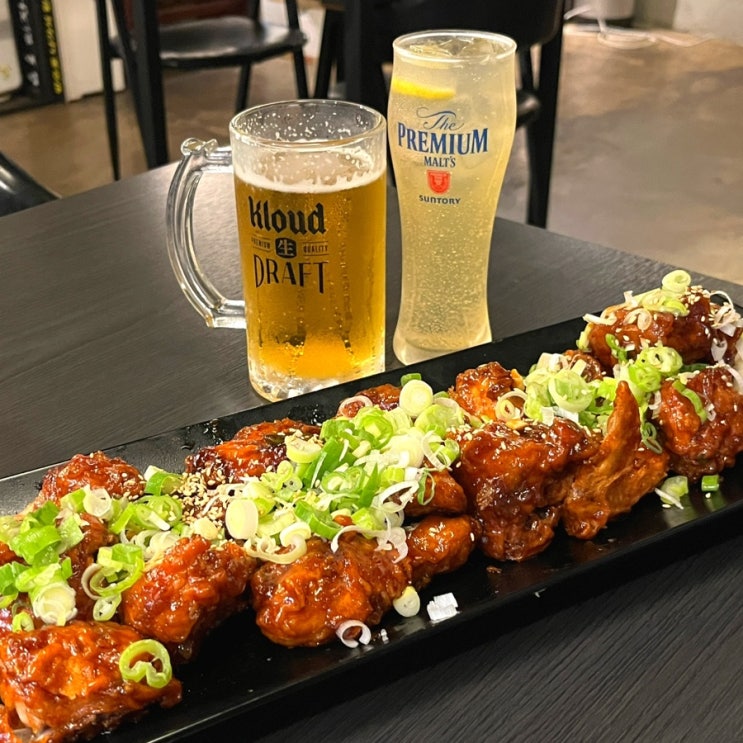  주차 가능한 용산 치킨 맛집 삼각지역 술집, 낭만철도