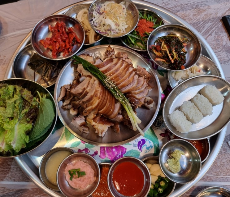  창원 상남동 족발맛집 "완미족발" 상남동회식 & 모임 남도식한상족발!