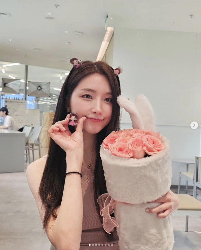 TVING '환승연애2' 출연 얼굴 알린 성해은, 진짜 연예인 다 됐다...거대한 생일파티 TVING '환승연애2' 출연 얼굴 알린 성해은, 진짜 연예인 다 됐다...거대한 생일파티