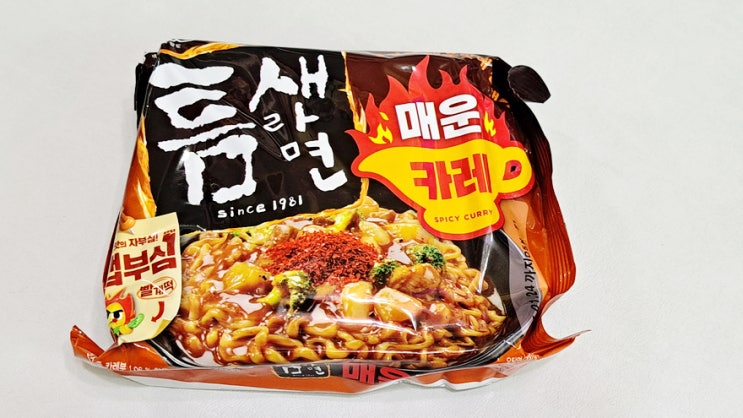 틈새라면 매운카레는 밥 말아서 꼭 드세요 두번드세요! 틈새라면 매운카레는 밥 말아서 꼭 드세요 두번드세요!