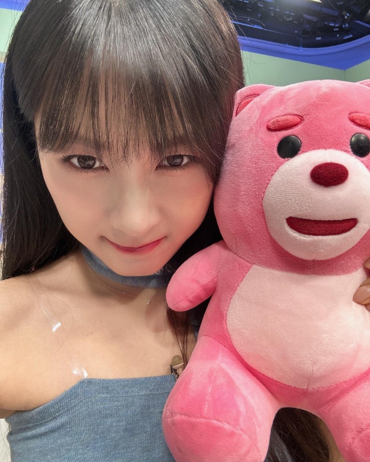 에이핑크 오하영, 이렇게 섹시한 볼륨감이...군살 제로 S라인 몸매 에이핑크 오하영, 이렇게 섹시한 볼륨감이...군살 제로 S라인 몸매