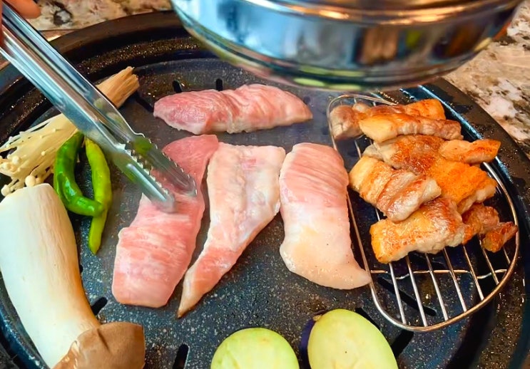 박촌역 맛집 BTS도 반한 듀록을 먹을 수 있는 돼지's back 박촌역 맛집 BTS도 반한 듀록을 먹을 수 있는 돼지's back