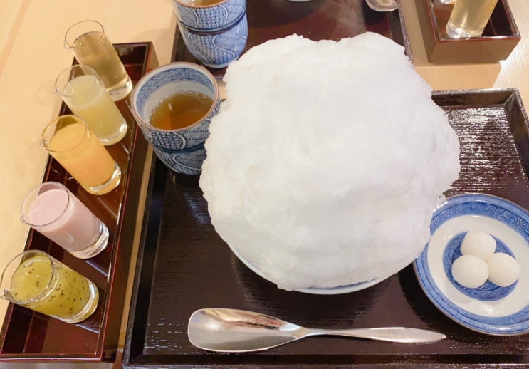 일본 디저트 맛집 여러 가지 시럽을 넣어 먹는 교토 빙수