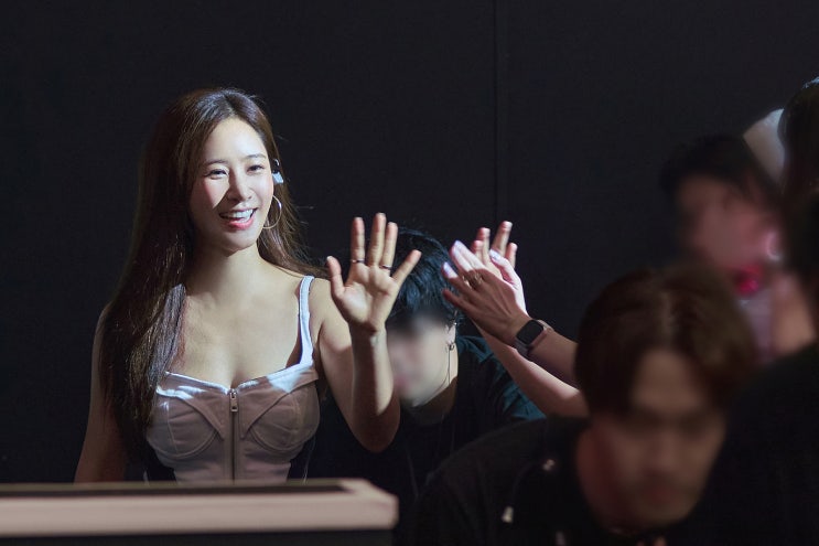 소녀시대 권유리, 아시아 팬미팅 투어 피날레...특급 팬사랑 증명 "청춘 함께해줘 감사해" 소녀시대 권유리, 아시아 팬미팅 투어 피날레...특급 팬사랑 증명 "청춘 함께해줘 감사해"