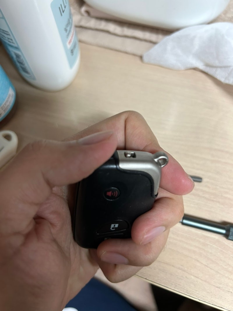 (생활팁) 렉서스 스마트키 배터리 교체방법