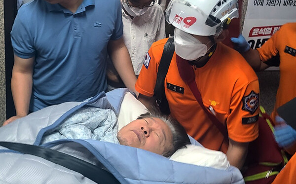 '단식 19일째' 이재명, 병원 이송…<b>검찰</b>은 <b>구속영장</b> 청구