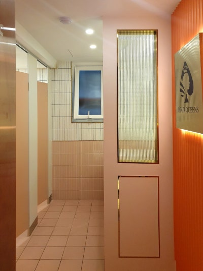 Pokwinseubodeu Cafe Hwajeong Store Restroom — photo 1