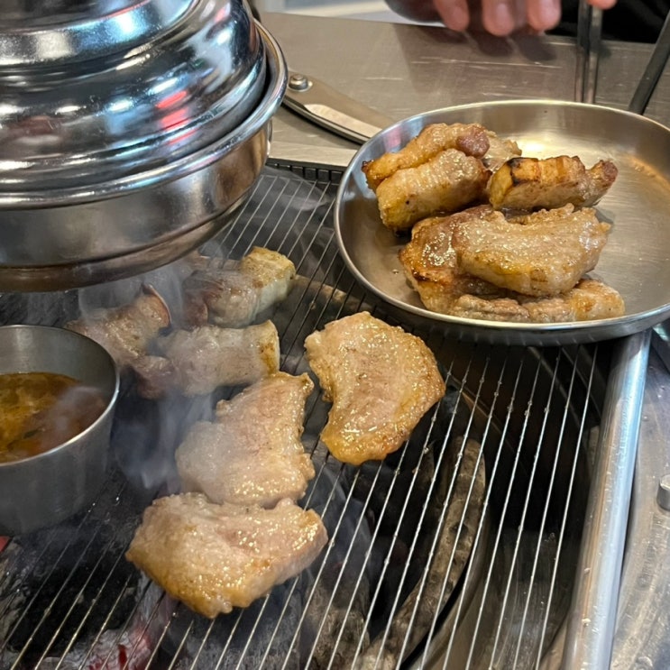  사가정 맛집, 초벌에 맛도리 조합까지 추천해주는 인생고깃집 '고기를품다' 리뷰!
