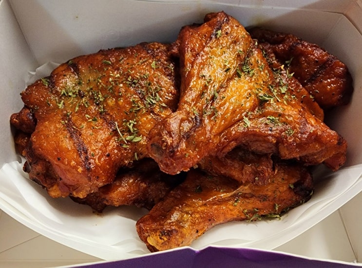  화제의 부어치킨 '그릴후라이드 통다리' 배달후기