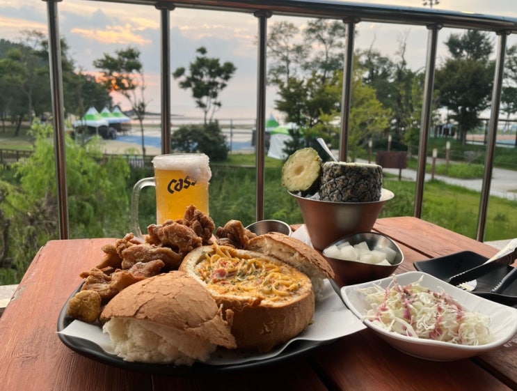  테라스뷰가 멋진 변산해수욕장 이색 맛집, 부안 청춘튀겨