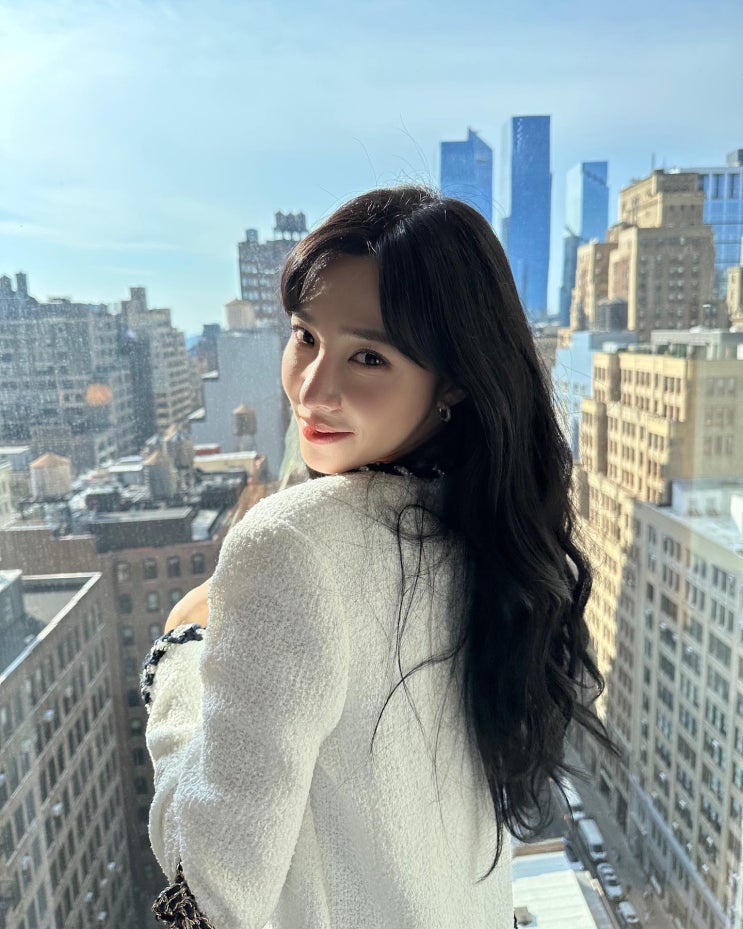 티파니 1000만원대 샤넬 트위드 자켓 23 크루즈 컬렉션 정보 티파니 1000만원대 샤넬 트위드 자켓 23 크루즈 컬렉션 정보