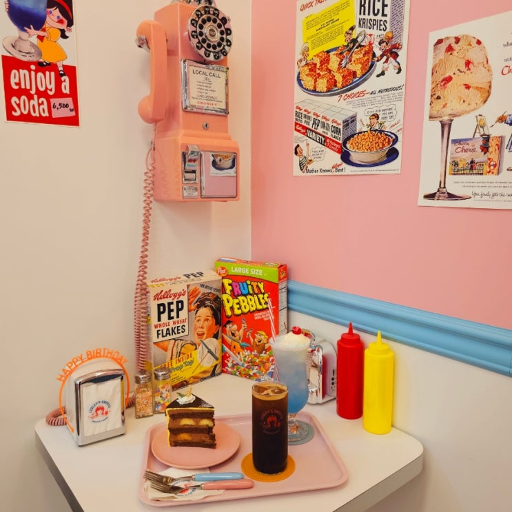  상수역 카페 상수동 카페거리 케이크 맛집 레슬리 스위츠