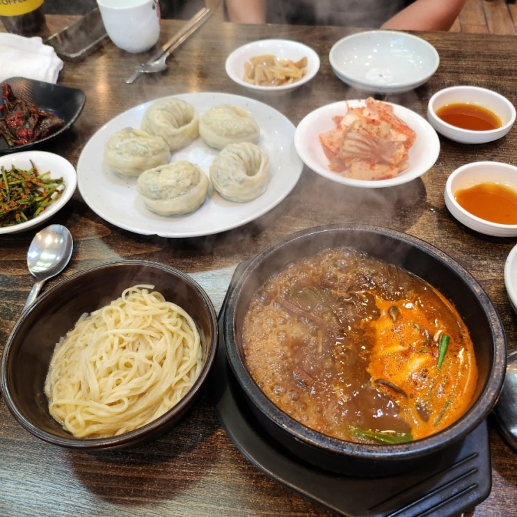  군자역 국수 만두 맛집 :: 능동국시 :: 찐 내돈 내산