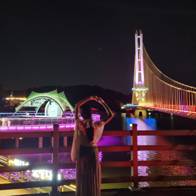  충남 예당호 출렁다리 예산 음악분수, 예산 여행 야경코스 예당관광지 예당저수지 수변무대