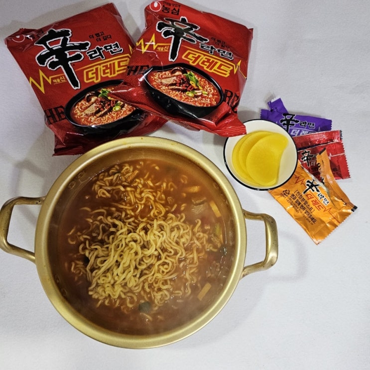 신라면 더레드 추천 파는곳 CU 편의점 2+1 맛있어요. 신라면 더레드 추천 파는곳 CU 편의점 2+1 맛있어요.