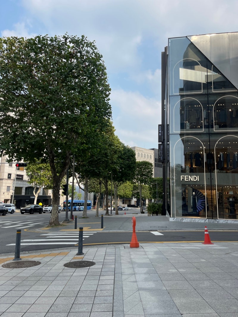 SYMBOLS MAGAZINE, image size:800x1067