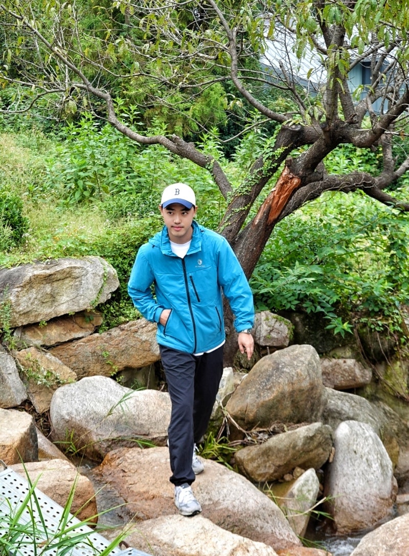 남자 가을 등산복 코디 등산패션 블랙야크 아이유 윈드테이커자켓 하나면 끝