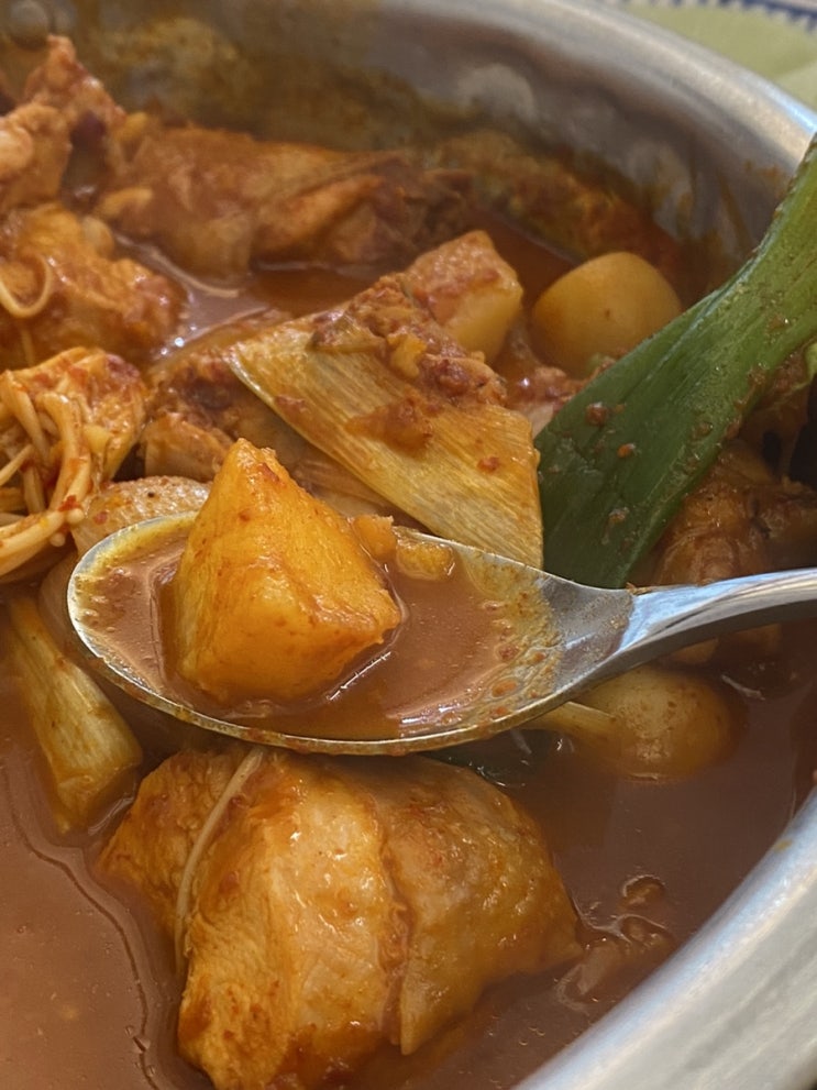  남성시장 근처 칼칼한 닭볶음탕에 한잔하기 좋은 이수 술집 이수가