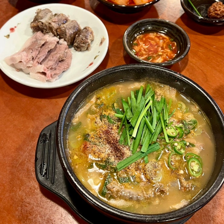  대치동 농민백암순대 본점 :: 서울 선릉역 맛집 / 수요미식회 순대국밥