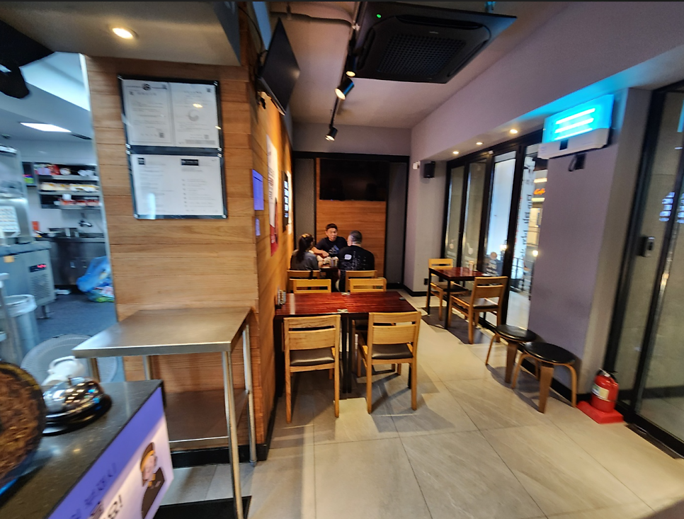 교촌치킨 신림1호점 사진 6