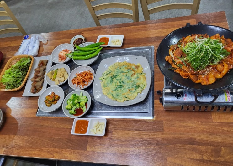 달짝지근한 양념이 일품 금평갈비, 괴산에서 소문난 육즙 풍부한 돼지갈비 맛집 달짝지근한 양념이 일품 금평갈비, 괴산에서 소문난 육즙 풍부한 돼지갈비 맛집