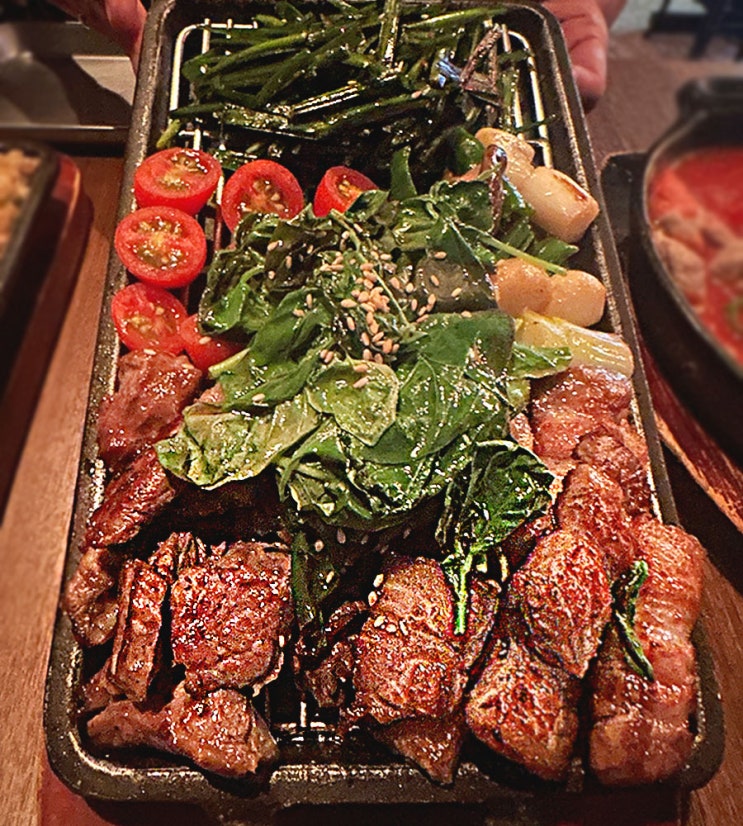  신논현역 맛집, 강남 힙스터들 다모이는 생맥주 무한리필 BBQ 고기술집 포크댄스