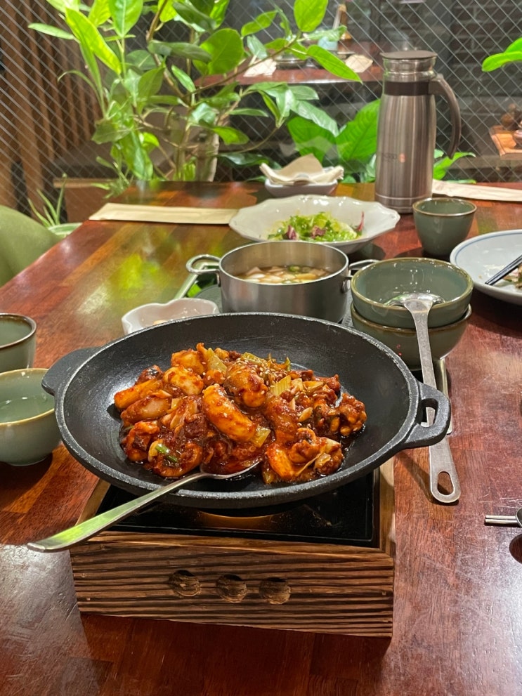  충정로 맛집 유진 한정식 낙지볶음 한상 서울 서대문구 회식 장소 추천