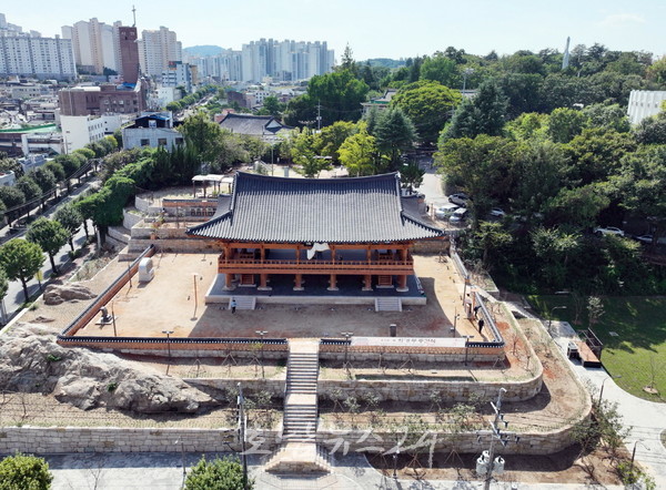  사라진 지 100여년 만에 고증 거쳐 동방제일누각 희경루(喜慶樓) 중건...광주시민 품으로