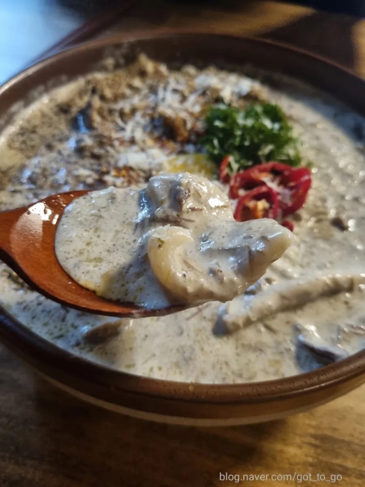  퓨전 한식 맛집 수완 지구" 정희"