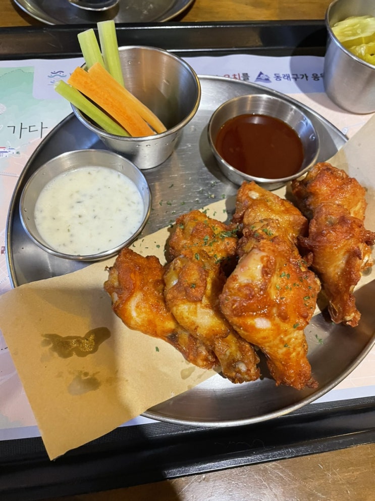  부산 온천천카페거리 커피도먹고 맥주도먹는곳 "부바스"온천천점