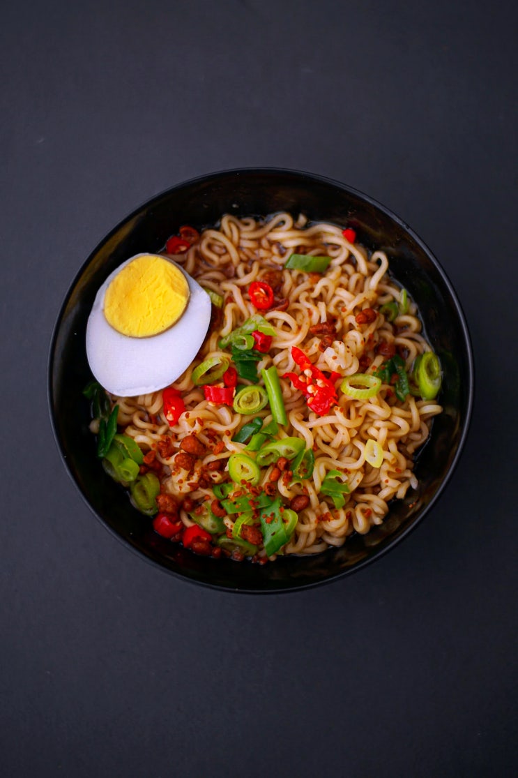  배고픔을 참을 수 없는 라면 영상