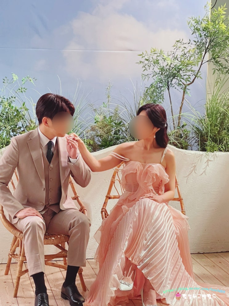  바이서정 스튜디오 촬영 하늘 배경 씬.